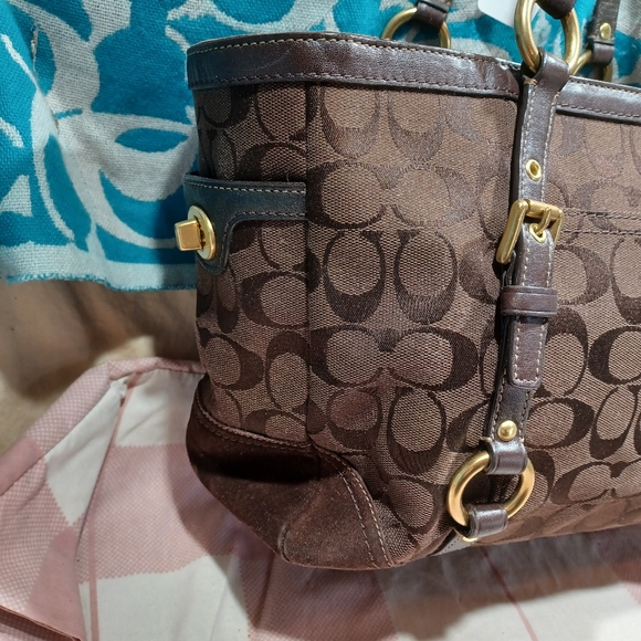 Coach gallery tote - Picture 3 of 9